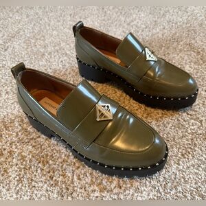 Antonio Melani Olive Green Leather Studded Gold Detail Loafers Shoes Sz 6.5